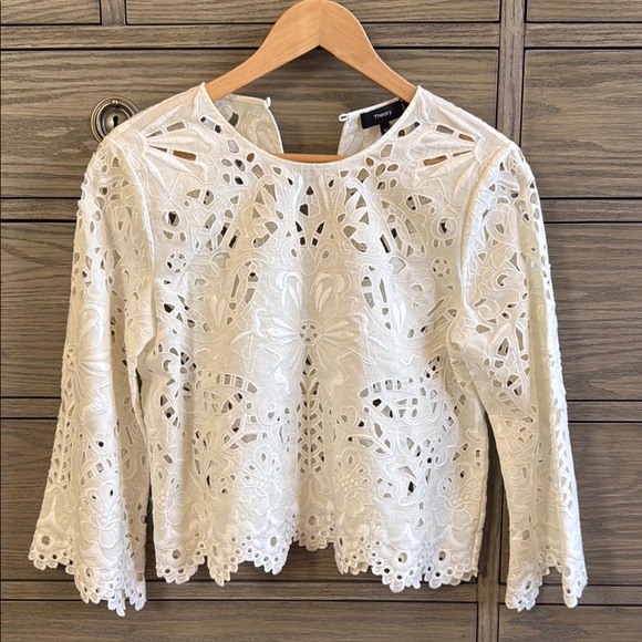 White Lace Scalloped 3/4 Sleeve Blouse - Picture 5 of 5